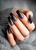 🖤 Black & Silver Nails