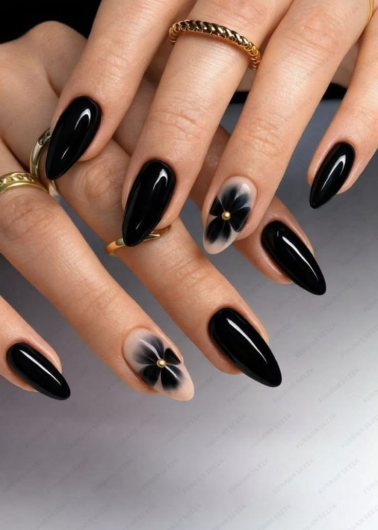 Black 🖤 Limited sets